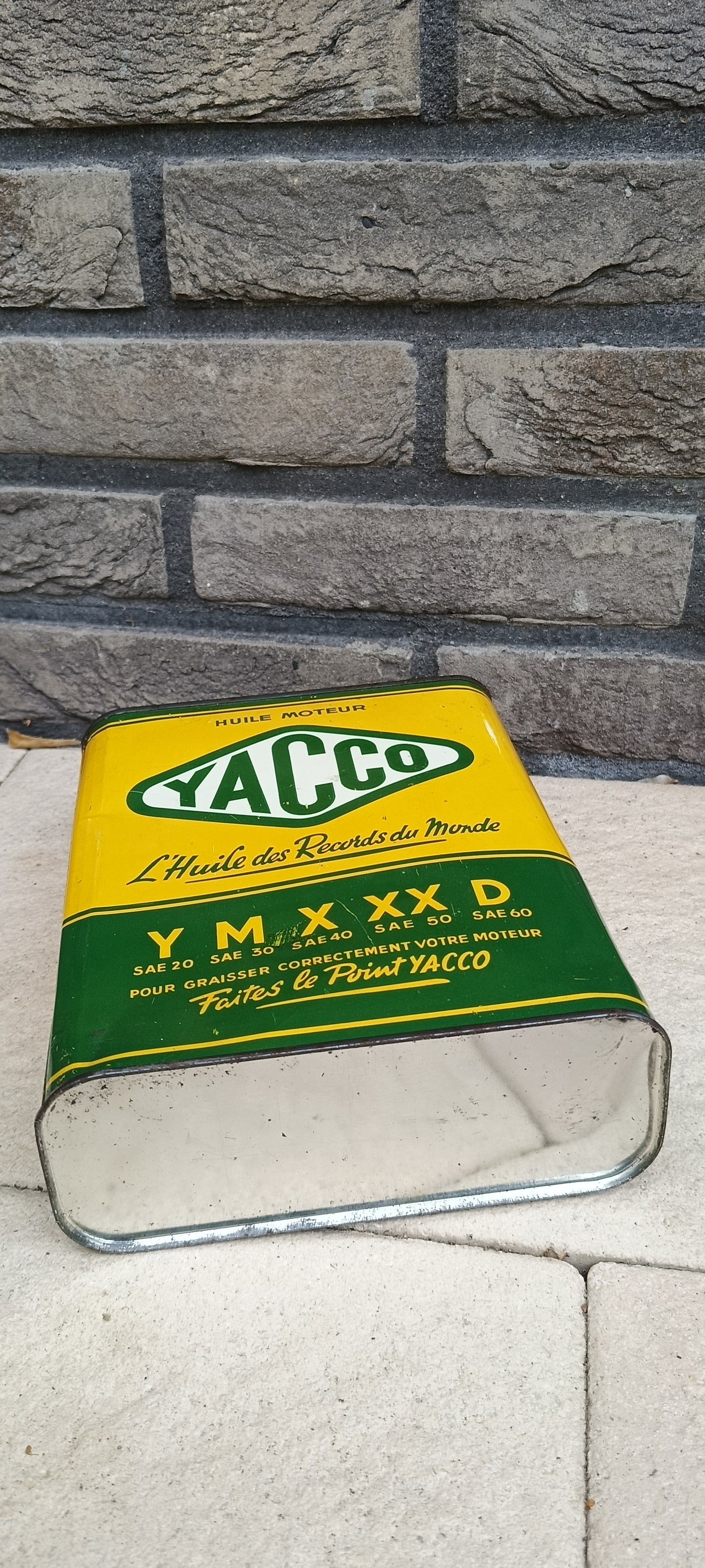 YACCO X SAE 40 oil can