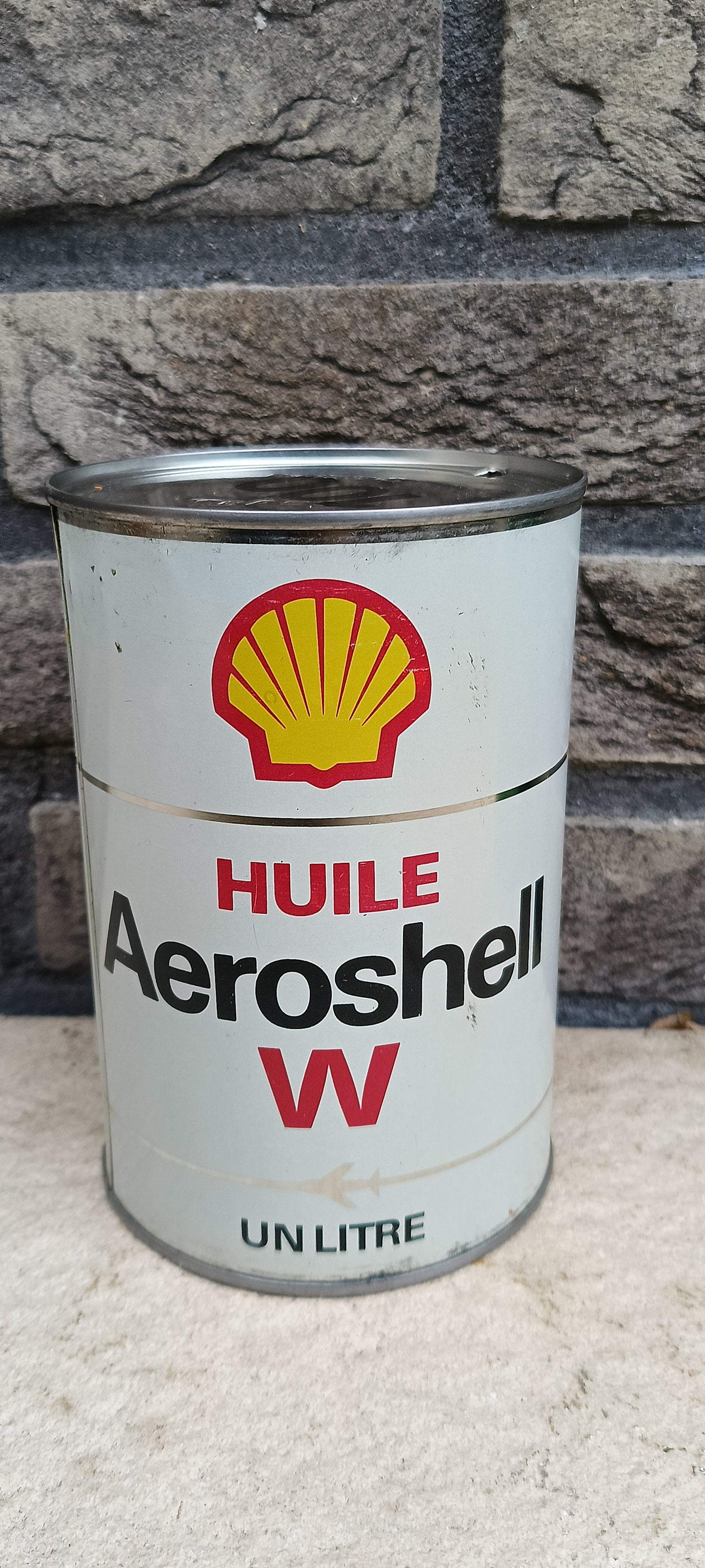 AEROSHELL oil can