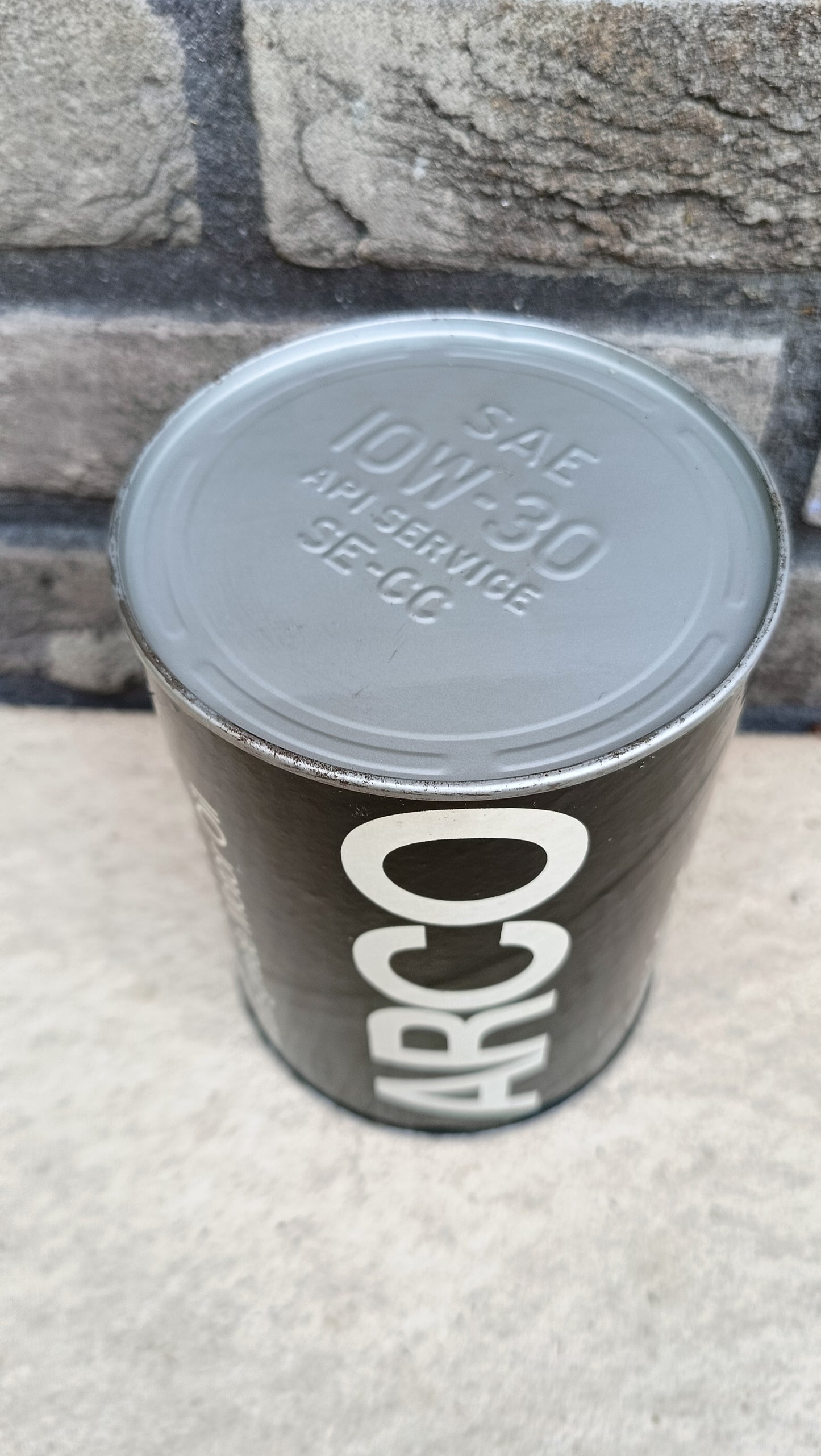 ARCO oil can