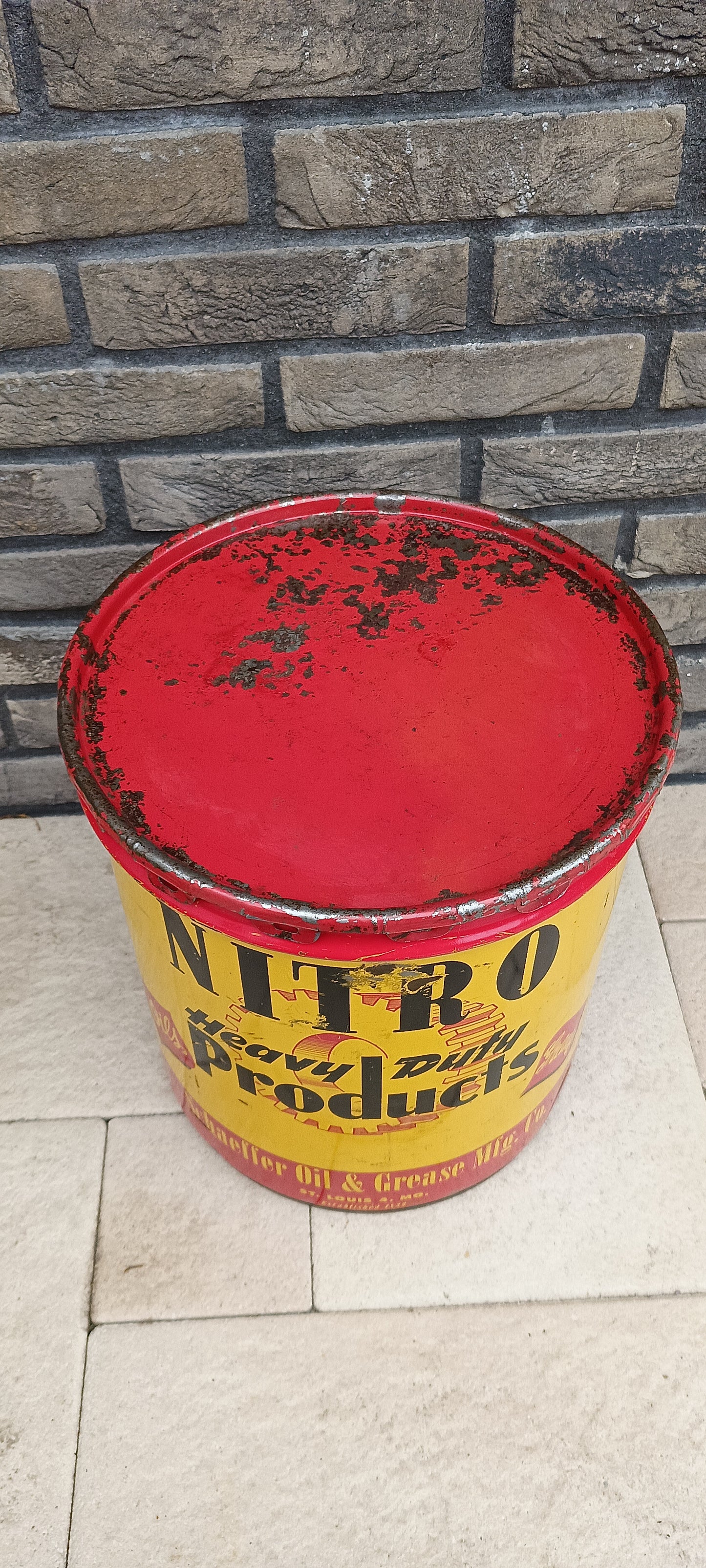 NITRO heavy duty products oil can