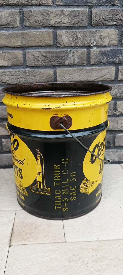 CEN-PE-CO oil can