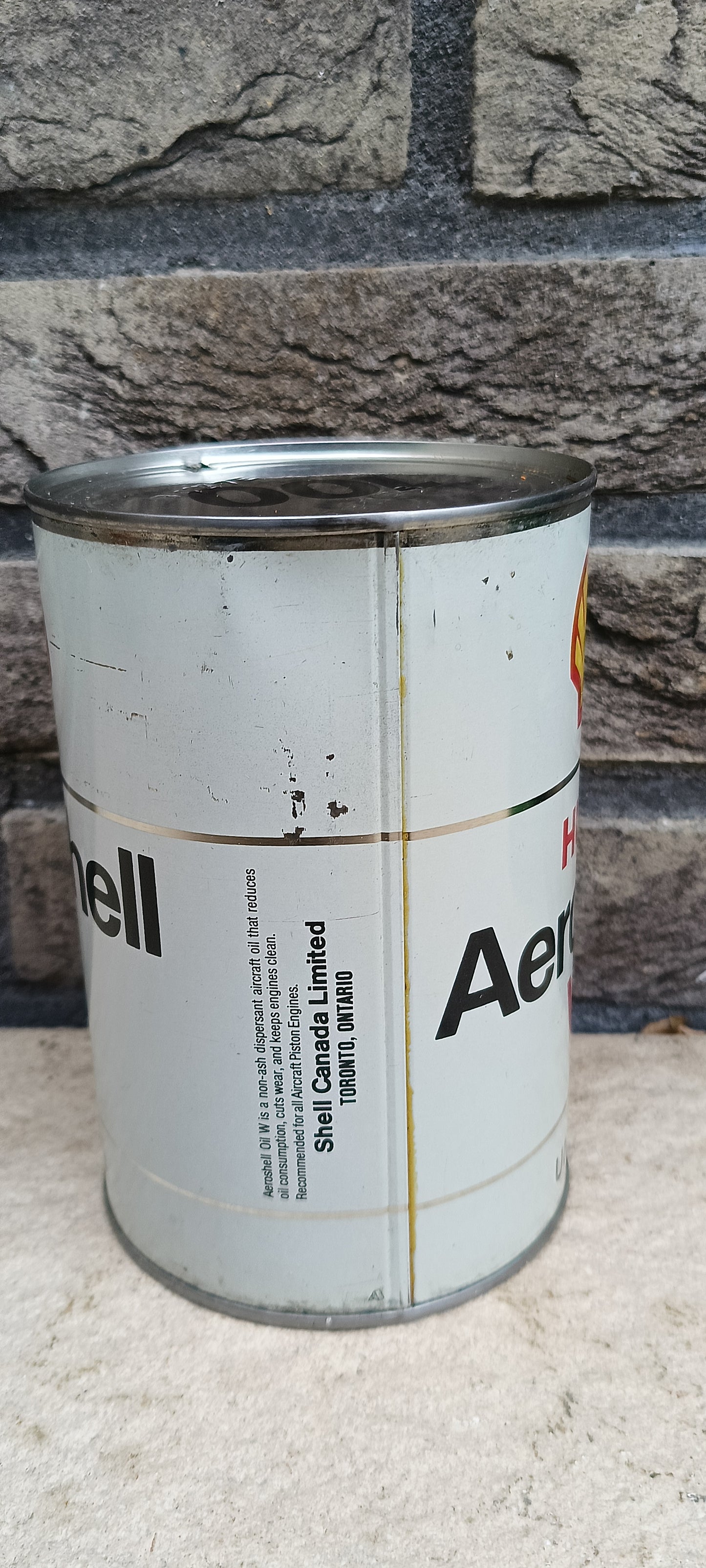 AEROSHELL oil can