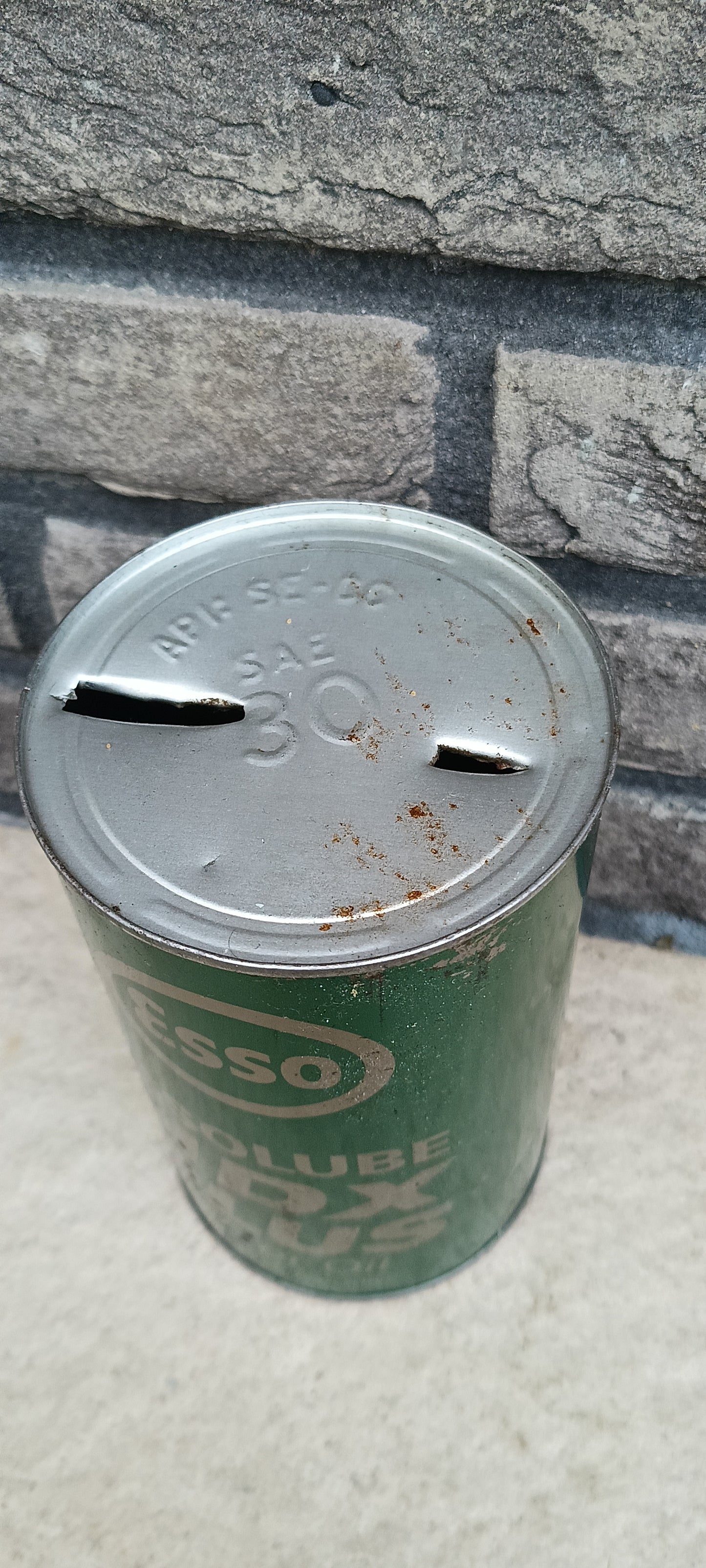 ESSO HDX PLUS oil can