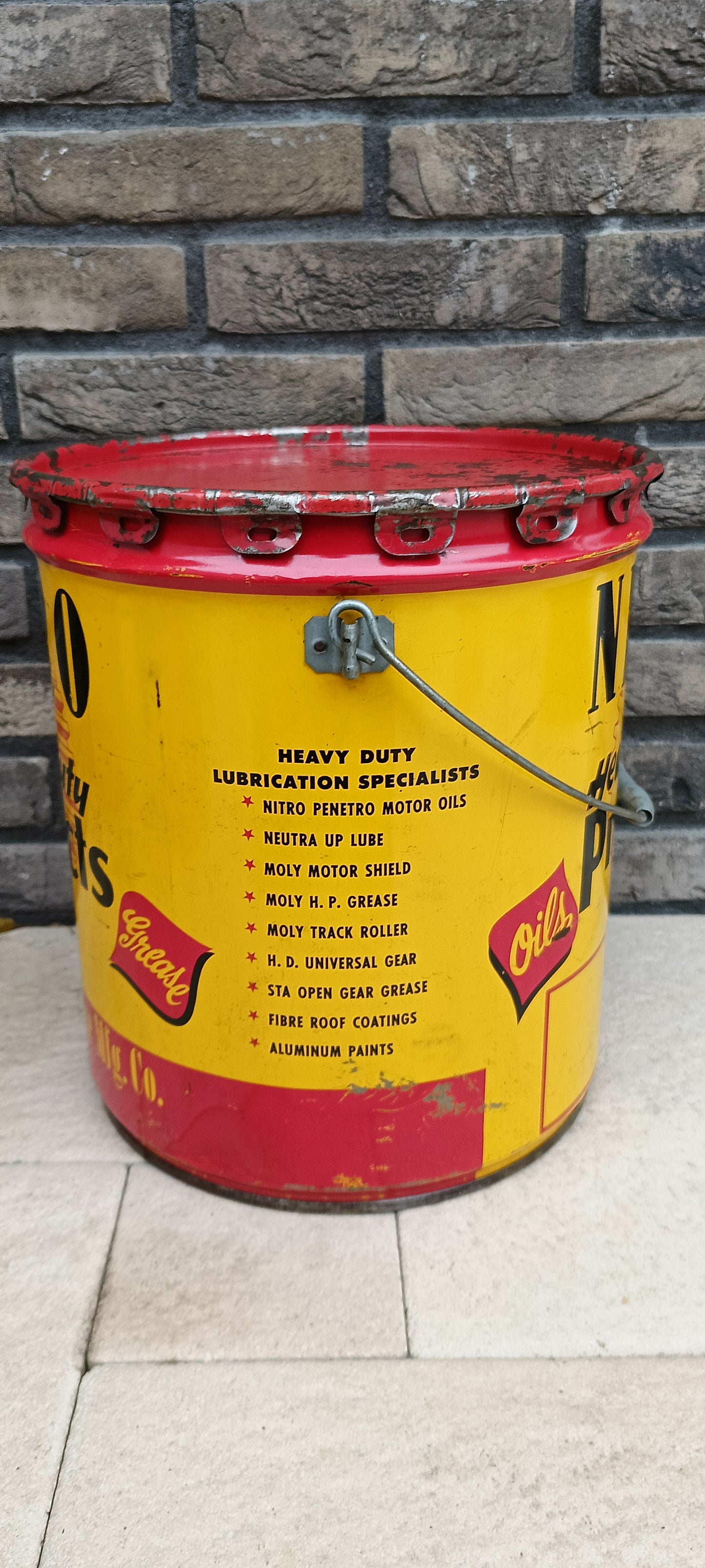 NITRO heavy duty products oil can