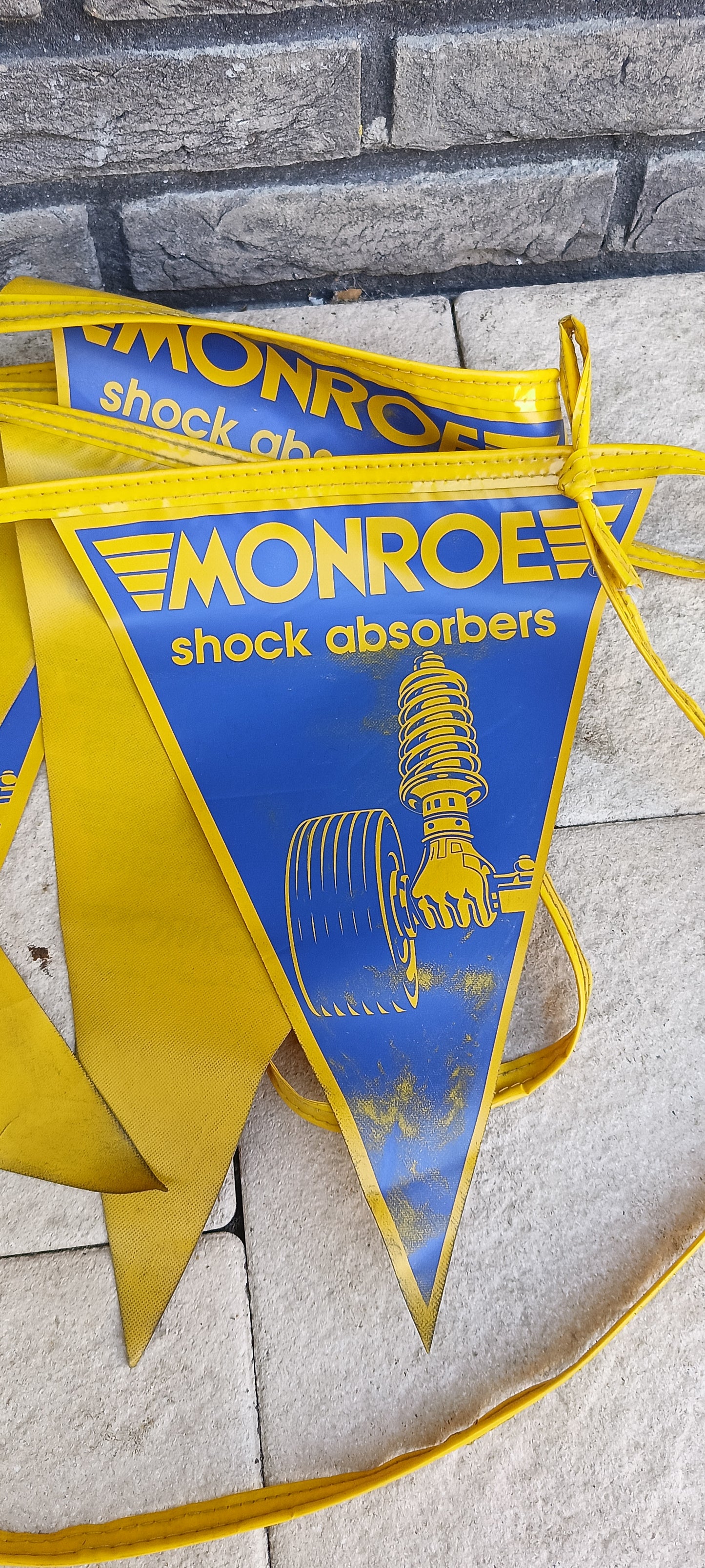 MONROE reclame slinger