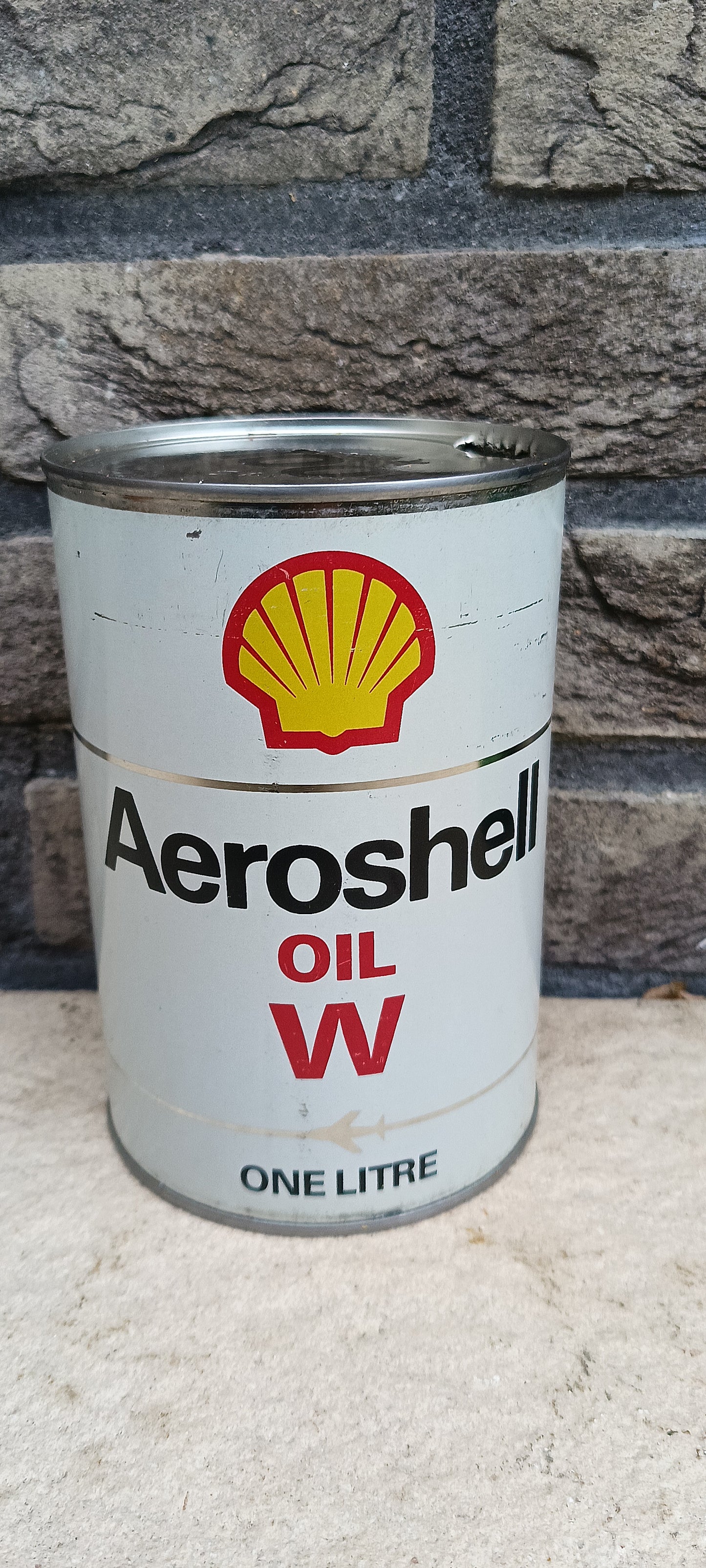 AEROSHELL oil can