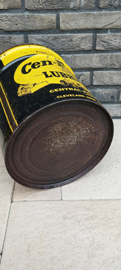 CEN-PE-CO oil can