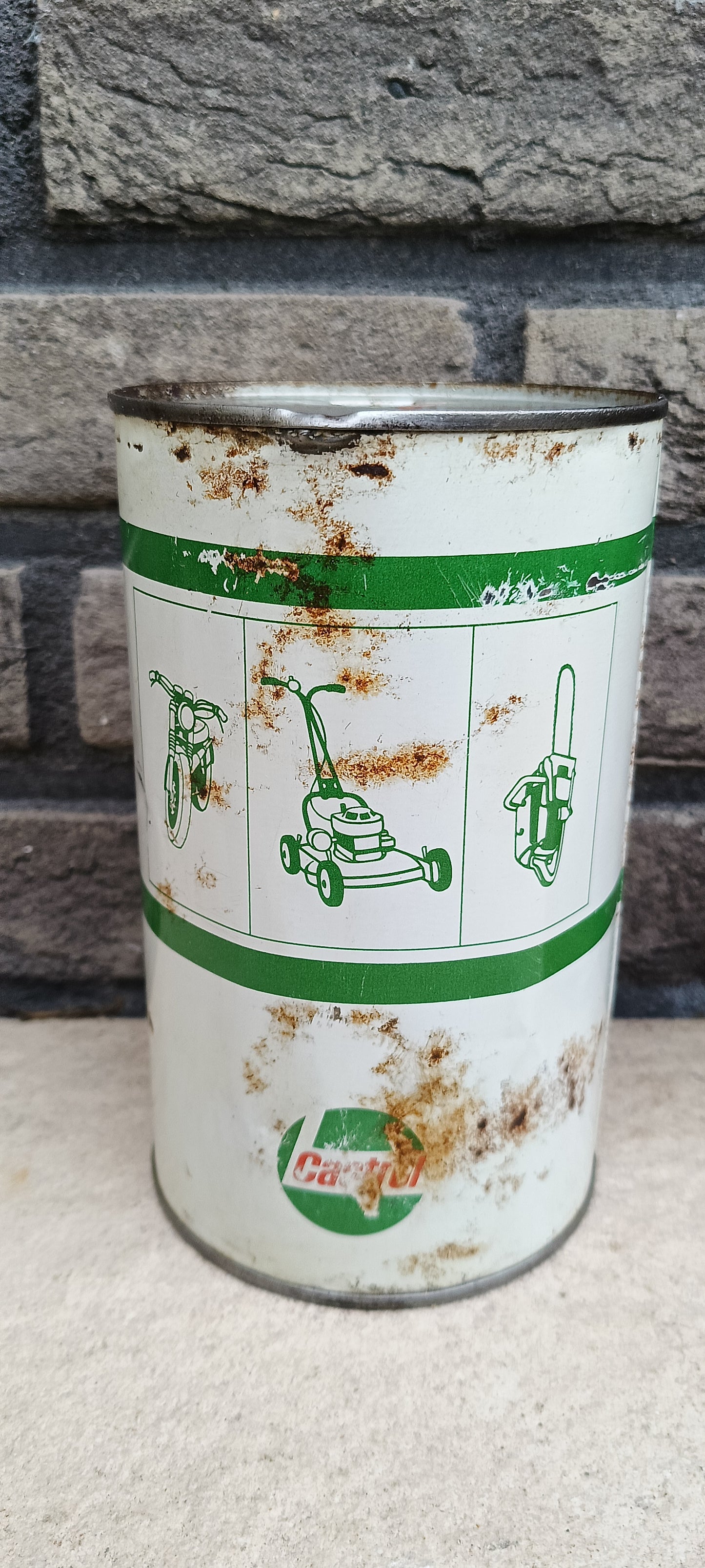 CASTROL 2 stroke motor oil