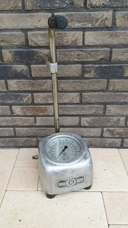 CKC Coburg tyre pressure gauge