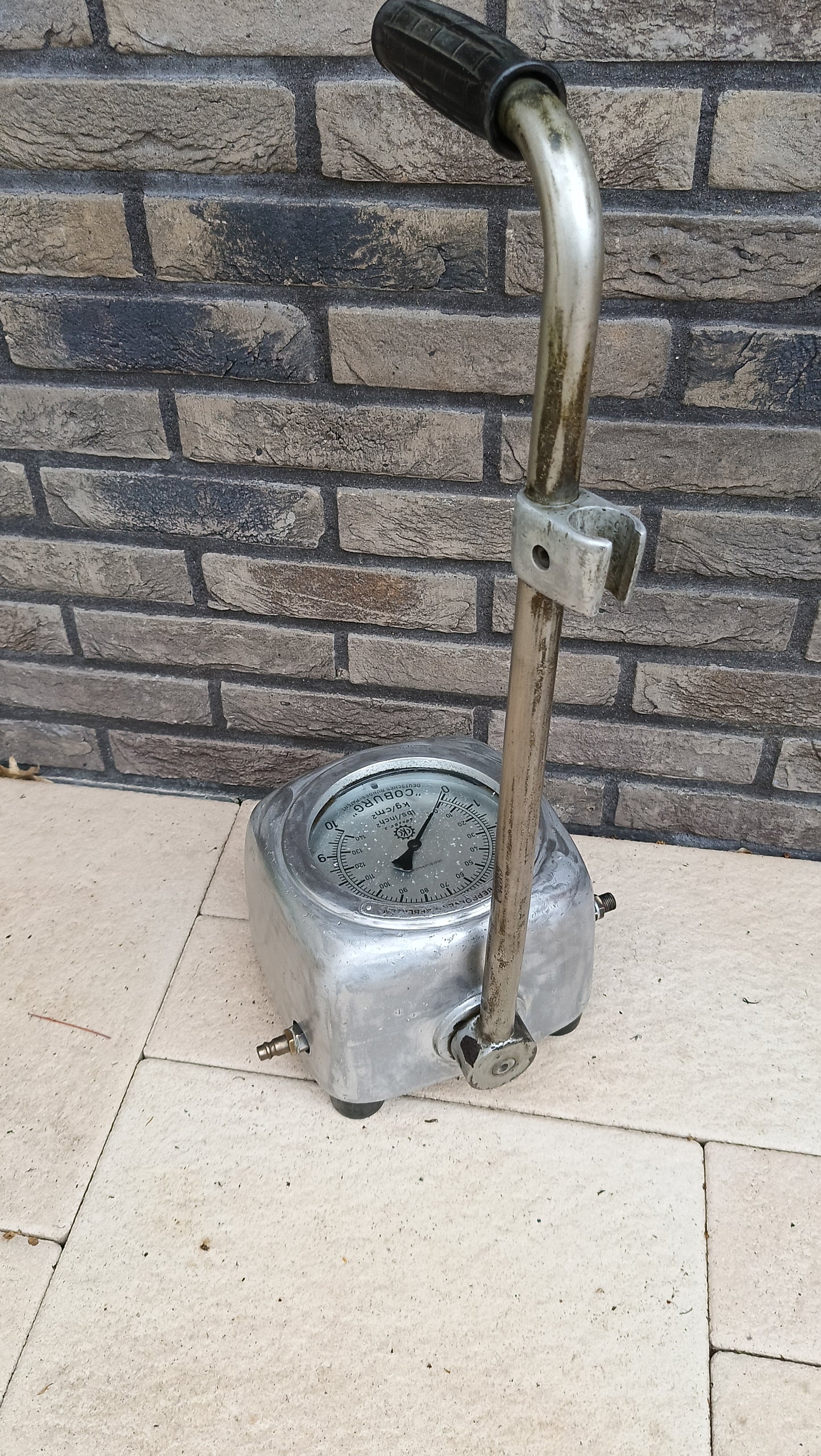 CKC Coburg tyre pressure gauge